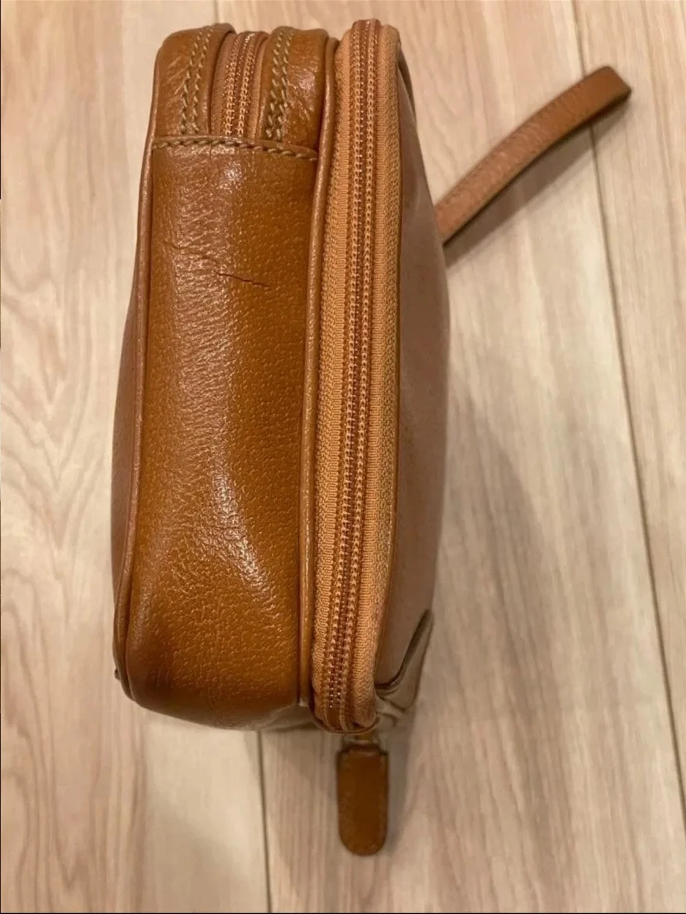 Gucci Tan Leather Wristlet Clutch